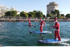 Άη Βασίληδες έκαναν κανό και sup στον Θερμαϊκό Κόλπο