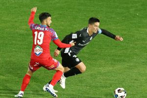 O Χουάν Νέιρα “‘επιασε” στην κορυφή τον Ισις