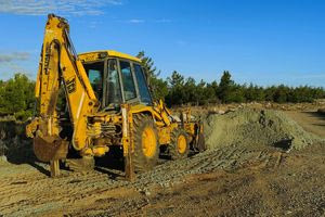 Τι γυρεύουν οι μπουλντόζες στο δάσος της Κέρης;