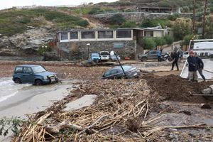 Γίνεται υποχρεωτική η ασφάλιση των αυτοκινήτων για πλημμύρα και για πυρκαγιά!