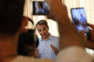 Με Κυριάκο Μητσοτάκη και διαμαρτυρία από αρχαιολόγους εγκαινιάζεται η έκθεση «Εκατόμπολις»