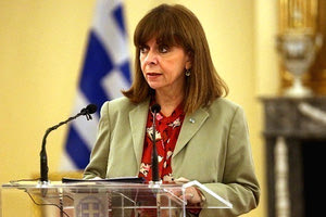 Γεύματα Χριστουγέννων από την ΠτΔ σε ηλικιωμένους σε Κρήτη, Θεσσαλονίκη και Δήλεσι