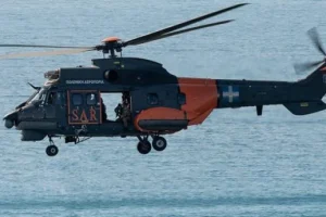 Χίος: Δυο τραυματίες σε δεξαμενόπλοιο – Τους παρέλαβε Super Puma λόγω κακοκαιρίας