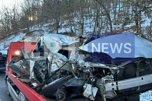 Τραγική ειρωνεία στο θανατηφόρο τροχαίο στις Πρέσπες: Ο πατέρας – διασώστης μετέφερε τον γιο του χωρίς να μπορεί να τον βοηθήσει