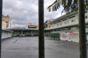 «Συνεχίζεται η κοροϊδία στην πρώην Ακαδημία»: Οι γονείς ζητούν συνάντηση με τον Αλ. Καλοκαιρινό