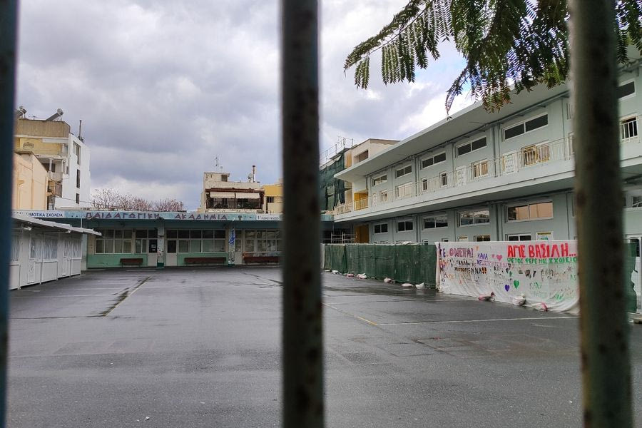 «Συνεχίζεται η κοροϊδία στην πρώην Ακαδημία»: Οι γονείς ζητούν συνάντηση με τον Αλ. Καλοκαιρινό