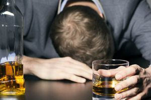 Αλκοόλ: Το σημείο του σώματος που αποκαλύπτει αν είστε «γερό ποτήρι»