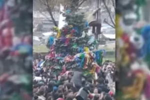 Τουρκία: Επεισόδια σε πανεπιστήμιο για τον στολισμό χριστουγεννιάτικου δέντρου