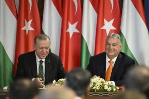 Συνάντηση Όρμπαν – Ερντογάν με θέμα μια πιθανή κατάπαυση του πυρός στην Ουκρανία