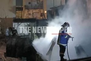 Βόλος: Μεγάλη φωτιά σε σπίτι – Αναφορές για έκρηξη (βίντεο)