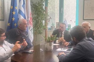 ΔΕΥΑΗ: Συνάντηση εργασίας με τον Φραγκίσκο Παρασύρη