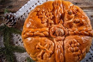 Χριστόψωμο: Ένα έθιμο γεμάτο συμβολισμούς μέσα από τη ματιά της Νεκταρίας Κοκκινάκη