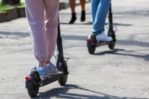 Δεύτερη η Κρήτη σε παραβάσεις δικυκλιστών και όσων κυκλοφορούν με πατίνια