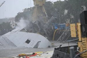 Ινδία: Ταχύπλοο του Πολεμικού Ναυτικού εμβόλισε επιβατηγό πλοίο