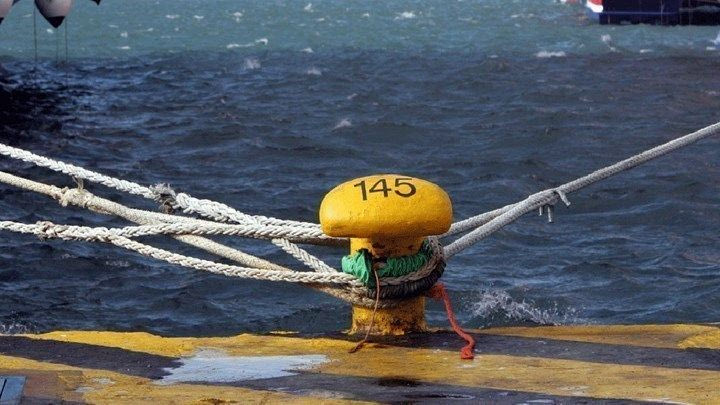 «Δεμένα» στα λιμάνια τα πλοία την Πρωτομαγιά