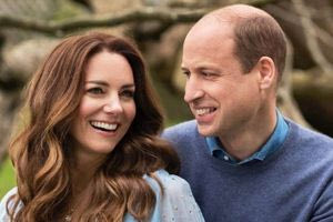 Γουίλιαμ και Κέιτ στη χριστουγεννιάτικη κάρτα με τα τρία παιδιά τους