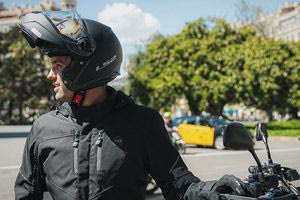 «Όχι Βενζίνη, αν δεν φοράς Κράνος»: Εκστρατεία του υπ. Υγείας από κοινού με βενζινοπώλες