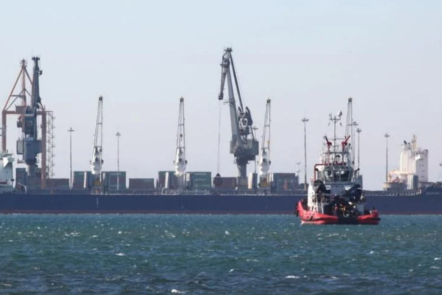 Θεσσαλονίκη: Σύγκρουση φορτηγών πλοίων στο λιμάνι λόγω των ισχυρών ανέμων