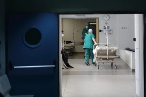 Εργαζόμενοι για παραιτήσεις εντατικολόγων: Τα εντέλλεσθε κάνουν τα πράγματα ακόμη χειρότερα