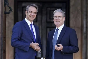 Κυριάκος Μητσοτάκης: Στο Λονδίνο σήμερα και αύριο για… business, Στάρμερ και γλυπτά του Παρθενώνα