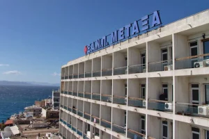 Νοσοκομείο Μεταξά: Έστειλαν φάκελο με θηλιά και τη λέξη «δολοφόνος» στον αναπληρωτή διοικητή