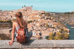 Τι είναι το «Μητρώο Ταξιδιωτών» που τέθηκε σε ισχύ στην Ισπανία και γιατί προκαλεί αντιδράσεις