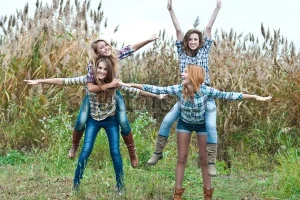 Εφηβεία: Πότε σταματούν να ψηλώνουν τα κορίτσια