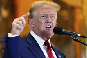 Τραμπ: «Χιλιάδες άνθρωποι πεθαίνουν στον παράλογο πόλεμο στην Ουκρανία»