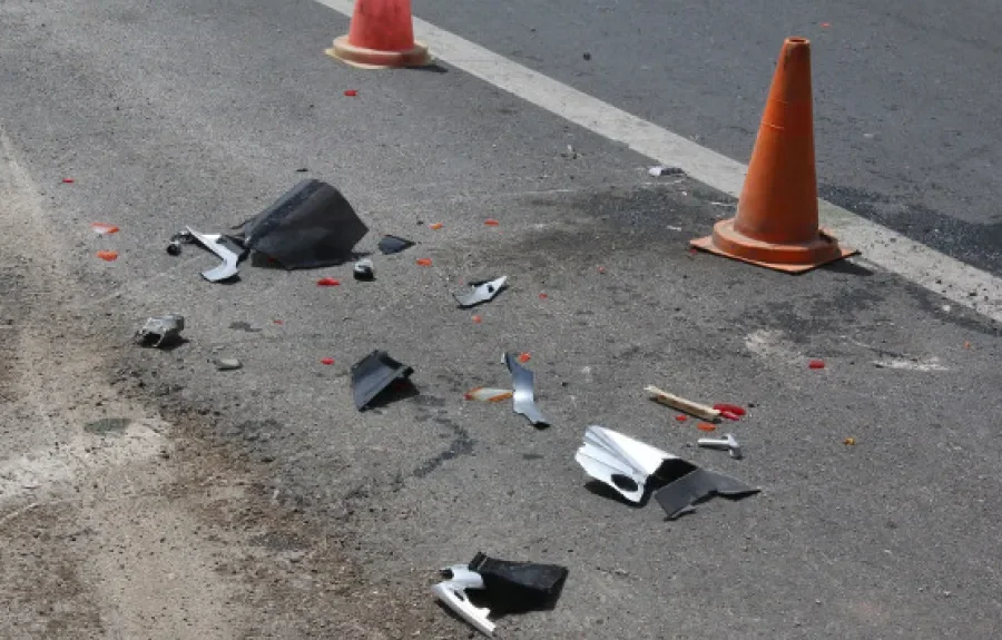 Τροχαίο ατύχημα στην Παραλιακή με ένα τραυματία