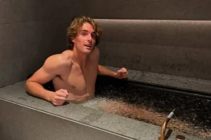 H ανάρτηση Τσιτσιπά και το βίντεο που μιλάει για ”το παιδί ενός ναρκισσιστή γονέα…”