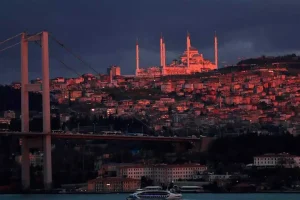 Οδηγός και συνοδός ελληνικού λεωφορείου φυλακισμένοι 90 μέρες στην Τουρκία