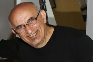 Τάκης Βαμβακίδης: Το συγκινητικό ποντιακό μοιρολόι στο μνημόσυνο του Βασίλη Καρρά