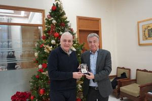 Το ξεχωριστό δώρο του Παύλου Μπαριτάκη στον Σταύρο Αρναουτάκη