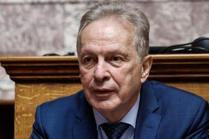 Ο πρόεδρος της Αρχής για το ξέπλυμα βρόμικου χρήματος ελέγχει οικονομικά τον αστυνομικό της Βουλής