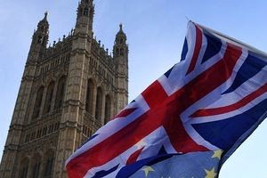 Βρετανία: Το Λονδίνο ανακοινώνει βοήθεια 60 εκατομμυρίων ευρώ για τους Σύρους