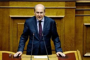 Προϋπολογισμός 2025: Εννέα θετικές εξελίξεις για τους πολίτες παρουσίασε ο υπουργός Εθνικής Οικονομίας