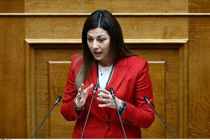 Σ. Ζαχαράκη: Αυξάνεται στα 1.850 ευρώ το μηνιαίο ποσό για τους επαγγελματίες αναδόχους γονείς παιδιών με αναπηρία