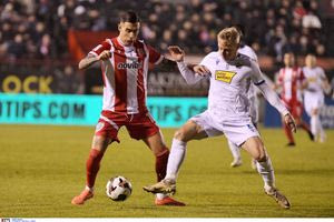 Super League: Ο Πανσερραϊκός “βύθισε” κι άλλο τη Λαμία, νικώντας τη με 2-0