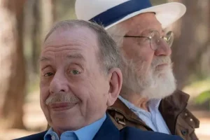 Ο Ηλίας Μαμαλάκης αποχαιρετά τον φίλο του  Ανδρέα Σμαραγδή