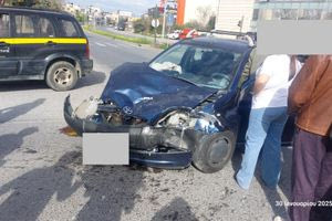 Ηράκλειο: Σύγκρουση 3 οχημάτων – Μία τραυματίας