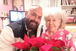 Ν.Νικόλιζας για Πλούταρχο-Θεοδωρίδου: «Πόσο εύκολα ξεχνάνε – Δεν έστειλαν ούτε στεφάνι στην κηδεία της Γκρέυ»