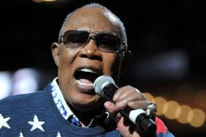 Πέθανε ο θρυλικός τραγουδιστής Σαμ Μουρ