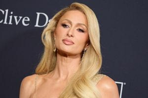 Πάρις Χίλτον: Δωρίζει 100.000 δολάρια στους πυρόπληκτους του Λος Άντζελες