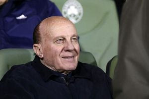 Τι αναφέρει το νέο ιατρικό ανακοινωθέν για την πορεία της υγείας του Μίμη Δομάζου