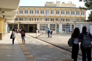 Εθνικό πένθος για τον Κώστα Σημίτη: Τι θα γίνει με τα σχολεία