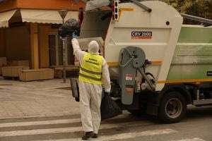 Ηράκλειο: Στη “μάχη” απέναντι στους… γεμάτους κάδους 70 νέοι εργαζόμενοι