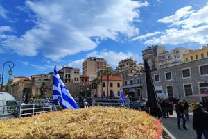 Ποιοι έχουν «καταπιεί τη γλώσσα τους» για το σκάνδαλο στον ΟΠΕΚΕΠΕ;