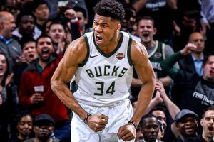 Η απίστευτη ιστορία του Αντετοκούνμπο στο Draft 2013: «Οι Χοκς τον έκρυβαν σε ένα υπόγειο»