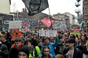 Σερβία: Εξετάζεται το ενδεχόμενο πρόωρων βουλευτικών εκλογών – Παραμένουν στους δρόμους οι φοιτητές