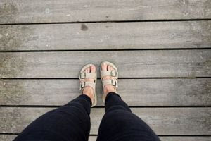 Η Birkenstock μηνύει τους «αντιγραφείς» αντιπάλους